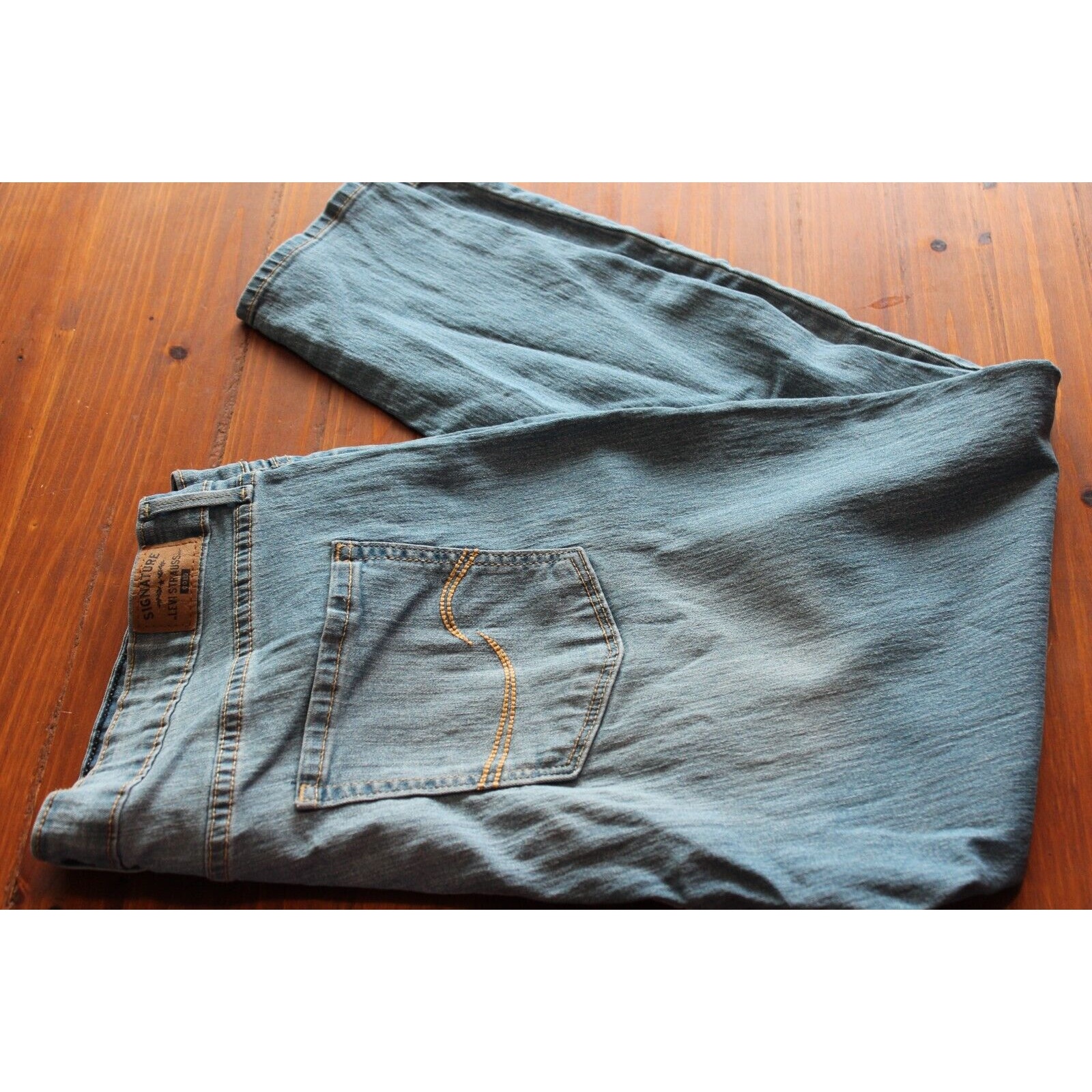 Levi's Strauss Signature Gold Jeans Mid Rise Skinny Blue. 20s / W35 L30